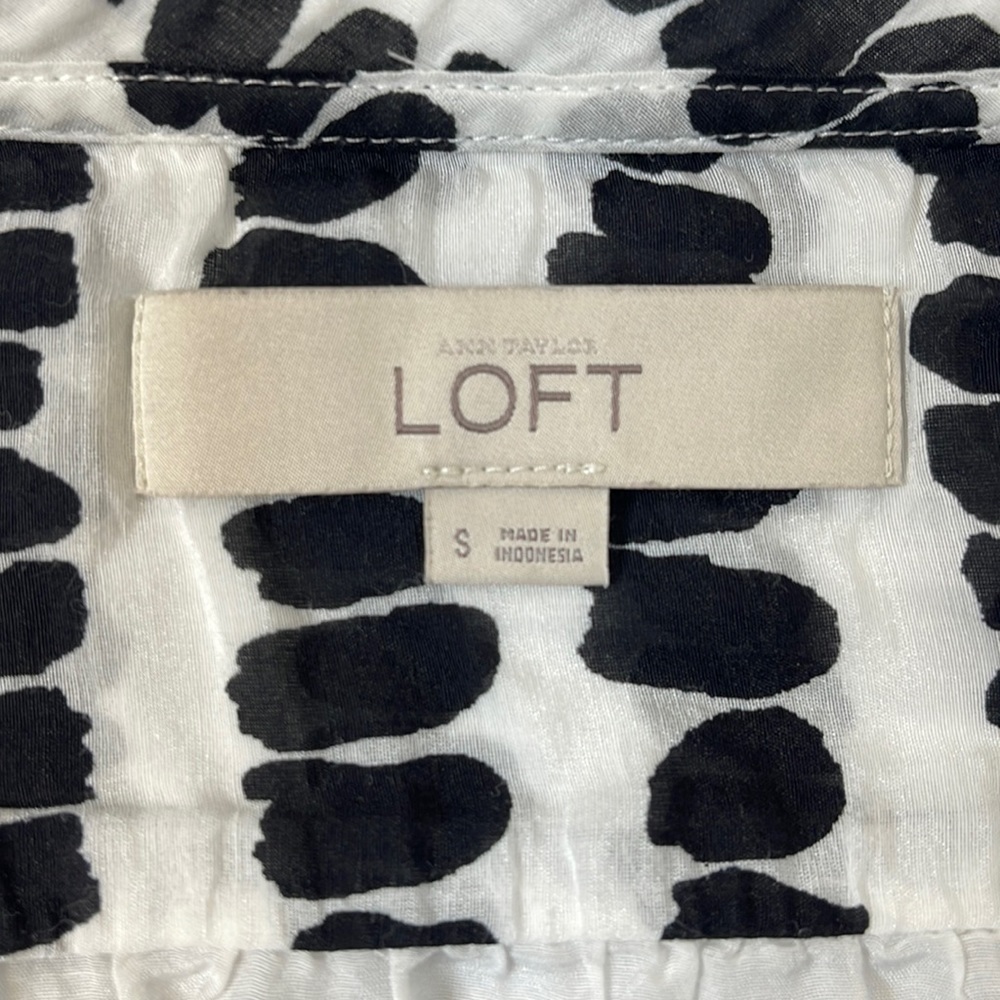 Loft Lightweight Blouse Geometric Pattern Sz S - image 5